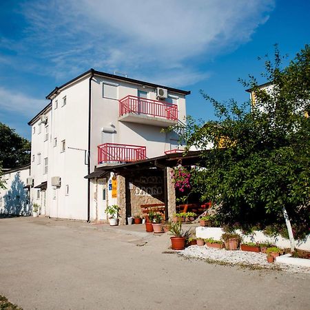 Ana Stjepan Nikolic - Pilgrim'S 2Nd Home Medugorje Bagian luar foto