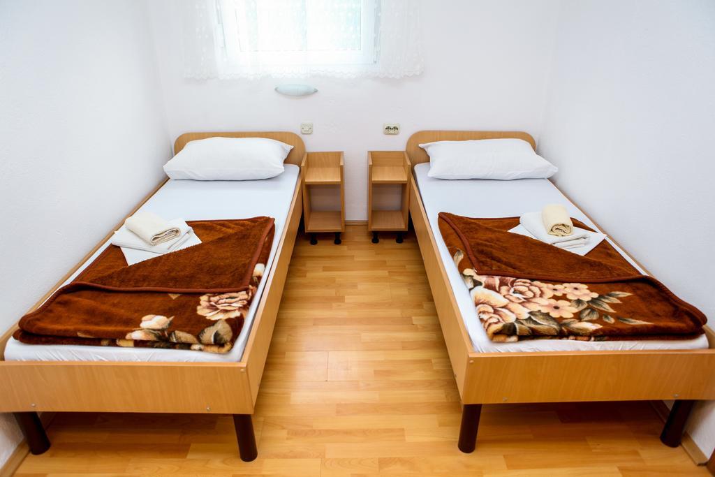 Ana Stjepan Nikolic - Pilgrim'S 2Nd Home Medugorje Ruang foto